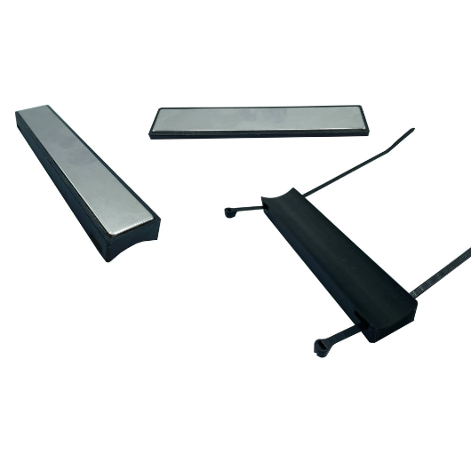  ROOF MAGNET FOR SEATBELT DURING DRIVER CHANGE